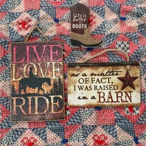 Rustic Wall Plaques Set - Brown and Red